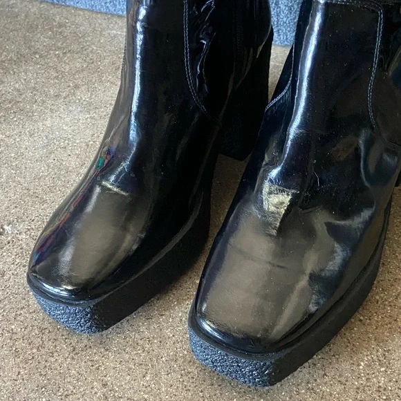 Urban Outfitters black square toe platinum leather boots size 10 - Picture 3 of 3
